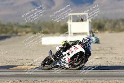 media/Dec-07-2025-CVMA (Sun) [[3e7d2de5dc]]/Race 18-Formula Twins-Formula 40 UL/